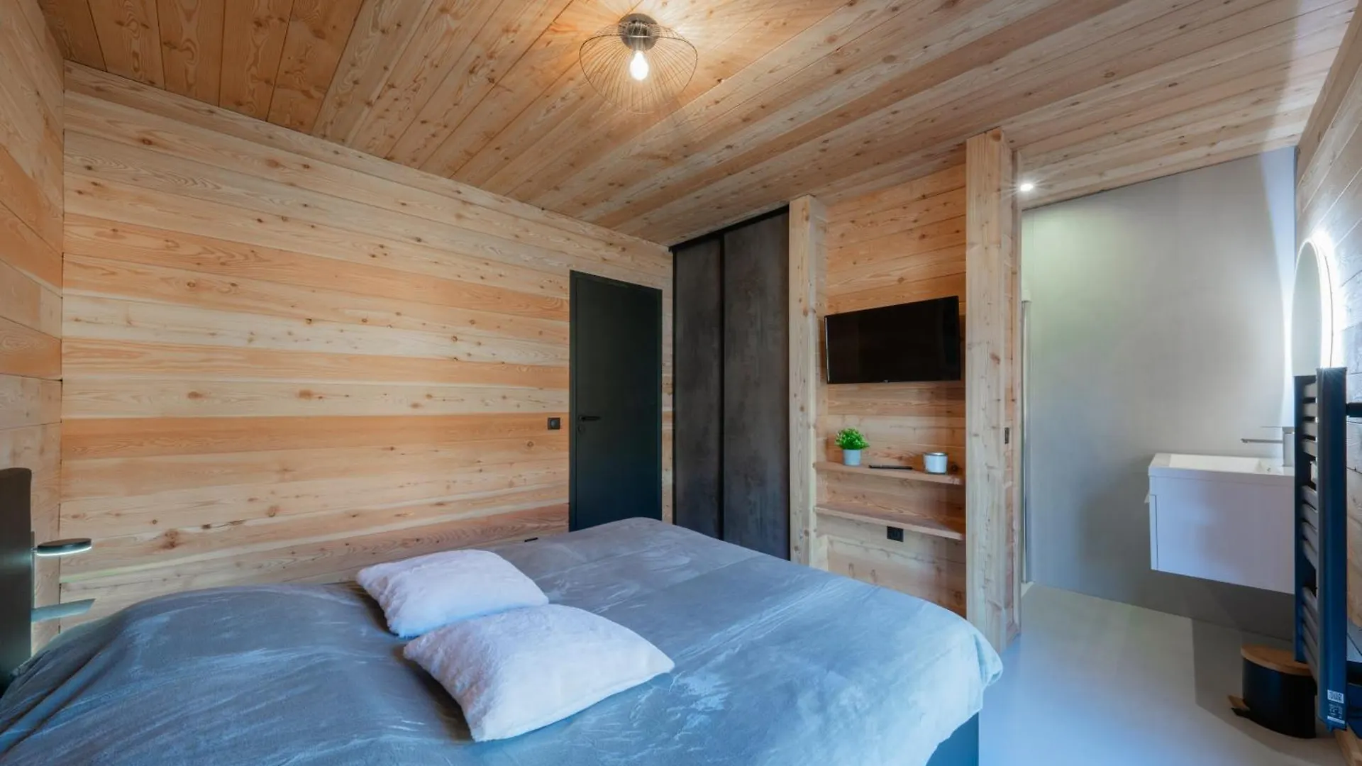 Chalet For Friends Luxe Et Spa Briancon  France